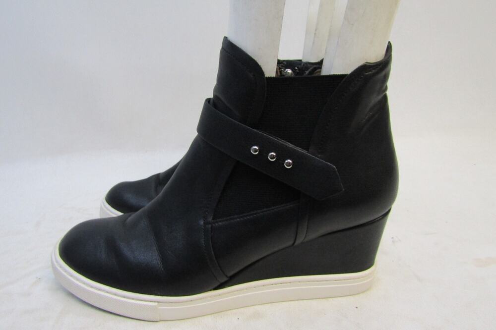 L. Paolo Womens Sz 7 M Black Leather Wedge Zip Ankle Fashion Boots